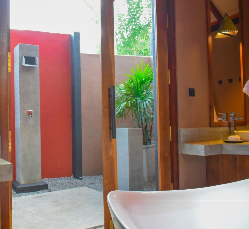 Nisala Villas Hikkaduwa Buitenkant foto